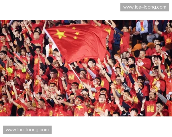 中国男足历史性晋级世界杯 引发全国球迷狂热关注 中国男足历史性晋级世界杯 引发全国球迷狂热关注